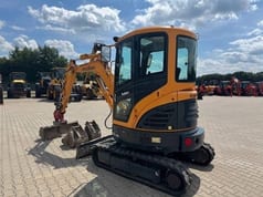2018 Hyundai R25Z-9 Mini Excavator