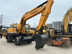 2020 Hyundai R220LC-9S Crawler Excavator
