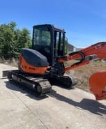 Hitachi ZX50U Міні-екскаватор