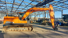 Doosan DX140LC-5 Crawler Excavator