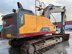 2015 Volvo EC250ENL Crawler Excavator