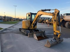 Escavatore cingolato Caterpillar 305E2 del 2021