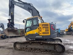 Escavatore cingolato Volvo ECR235 del 2013