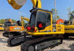 Escavatore cingolato Komatsu PC240-8 del 2022