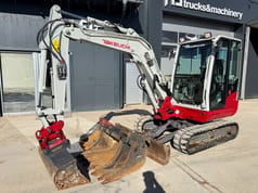 2016 Takeuchi TB240 Mini Excavator