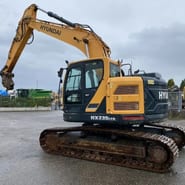 Hyundai 235 Crawler Excavator