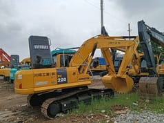2021 Komatsu PC220-8 Crawler Excavator
