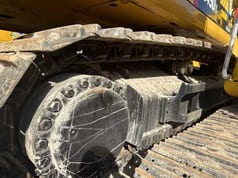 2022 Caterpillar 349D2L Escavatore cingolato