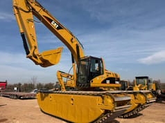 2017 Caterpillar 320CL Amphibious Excavator