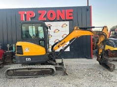 Minikoparka Bobcat E35 z 2016 roku