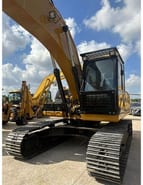 2023 Caterpillar 320D2 Escavatore Cingolato
