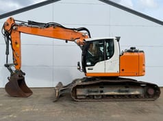 Liebherr R920 Compact - Blade / Triple Boom / Quick Coupler (2017)