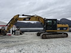 2011 Caterpillar 320DL Escavatore Cingolato