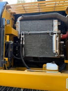 Escavatore cingolato Caterpillar 323DL del 2024
