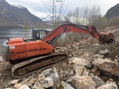 2011 Atlas 260LC Crawler Excavator