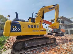 Escavatore cingolato Komatsu PC200-8 del 2018
