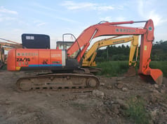 Гусеничный экскаватор Hitachi ZX210