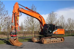 Hitachi ZX300 LC-7 | Rototilt | Bucket (2021)
