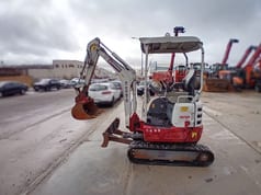 Mini-excavator Takeuchi TB215R din 2019