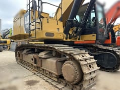 2017 Caterpillar 374FL Escavatore Cingolato
