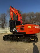 Гусеничный экскаватор Hitachi ZX210, 2023 года выпуска