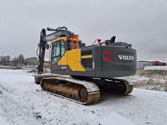 2016 Volvo EC220E Гусеничний екскаватор