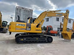 2021 Komatsu PC220-8 Crawler Excavator