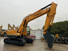 2022 Hyundai R220LC-9S Crawler Excavator