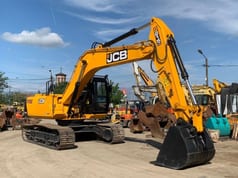 Escavadora de rastos JCB 215LC de 2023