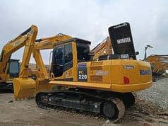 2021 Komatsu PC220-8 Crawler Excavator