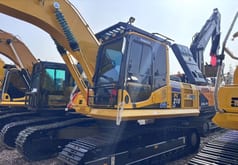 2022 Komatsu PC210LC-8 Crawler Excavator