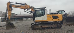 Liebherr 922 Crawler Excavator