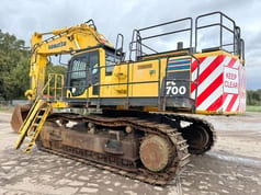 2015 Komatsu PC700LC-8EO Crawler Excavator