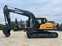 Hyundai HX220L Crawler Excavator