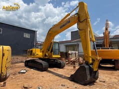 Komatsu PC220-8 Crawler Excavator