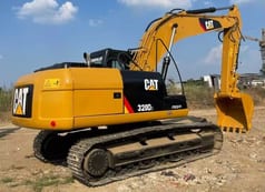 2023 Caterpillar 320D2 Escavatore Cingolato