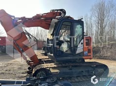 2018 Hitachi ZX135 Гусеничный экскаватор