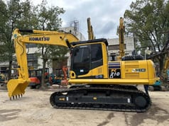 2022 Komatsu PC210-8 Crawler Excavator