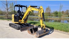2023 Caterpillar 302.7 Escavatore cingolato