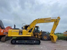 2023 Komatsu PC220-8 Crawler Excavator