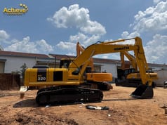 Komatsu PC220-8 Crawler Excavator