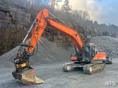 2017 Doosan DX300LC-5 Crawler Excavator