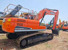 2020 Doosan DX300 Crawler Excavator