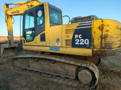 2019 Komatsu PC220-8 Crawler Excavator