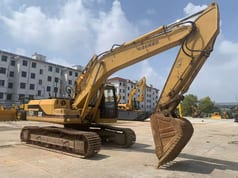 2015 Caterpillar 320CL Escavatore Cingolato