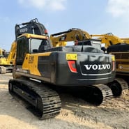 Escavadora de Lagartas Volvo EC240