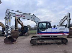 2013 Volvo EC220DL Crawler Excavator