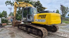 2005 New Holland E215 Crawler Excavator