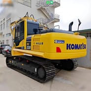 2022 Komatsu PC220-8 Crawler Excavator