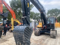 2018 Hyundai R220LC-9S Crawler Excavator